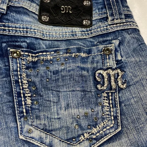 Miss me denim shorts. Size 27 ladies. - Picture 5 of 10